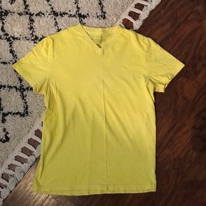 Men’s AE v-neck size medium, yellow